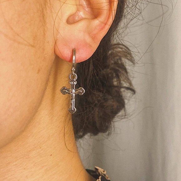 💕Last one Cross Crucifix Hoop Earrings - Picture 4 of 6